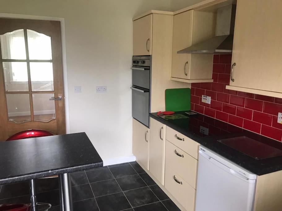 No 4 The Highlands Apartment Strathpeffer Ngoại thất bức ảnh